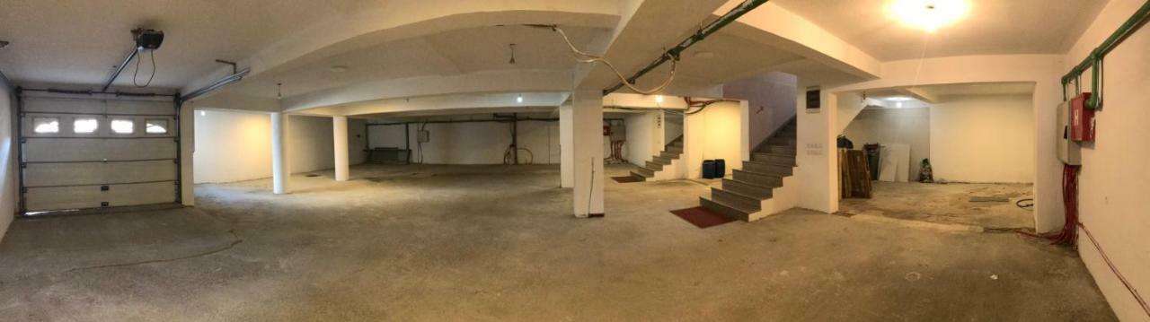 Gjakova Apollonia酒店 外观 照片